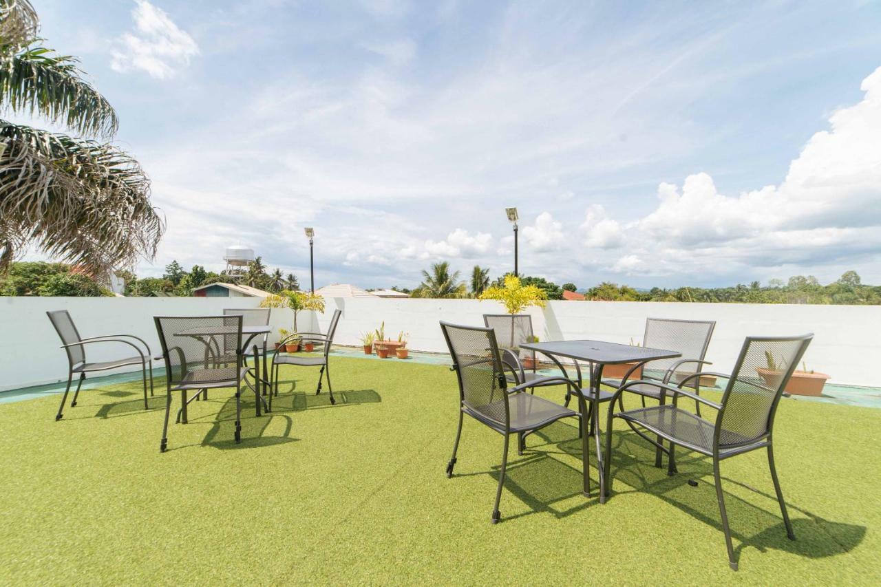 Reddoorz Premium @ Guadalupe Village Davao Экстерьер фото